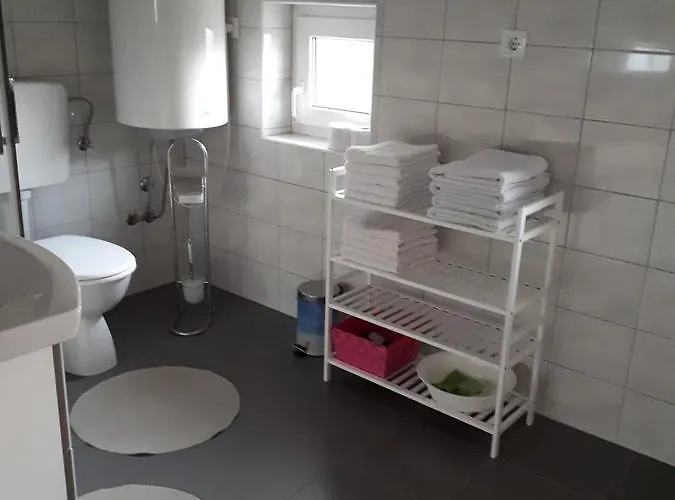 Apartament Iris Sabunike